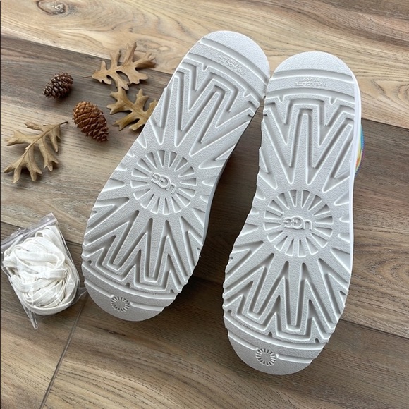 🌿UGG🌿 PRIDE HIGHLAND HI CALI COLLAGE SHOES - Picture 14 of 16